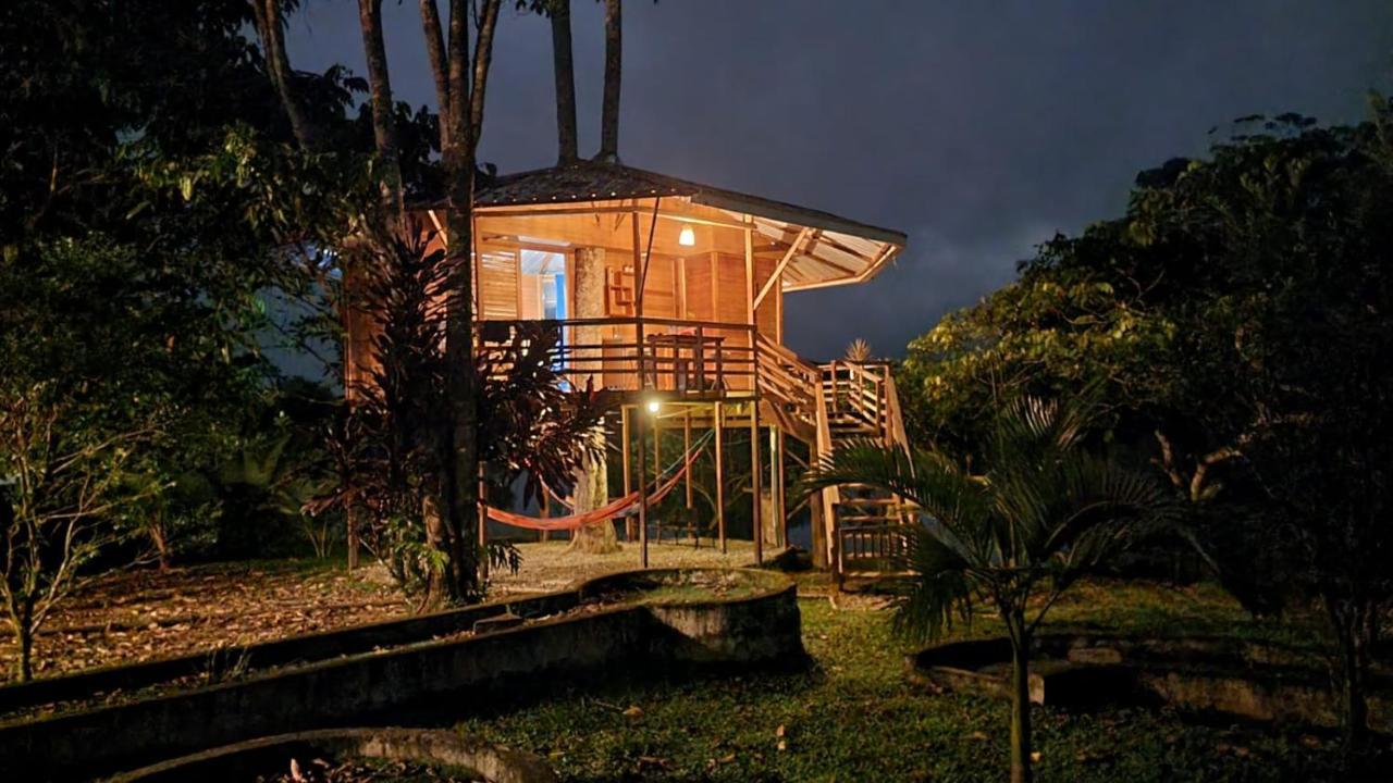 Hostal Suna Vito Puerto Asís Buitenkant foto