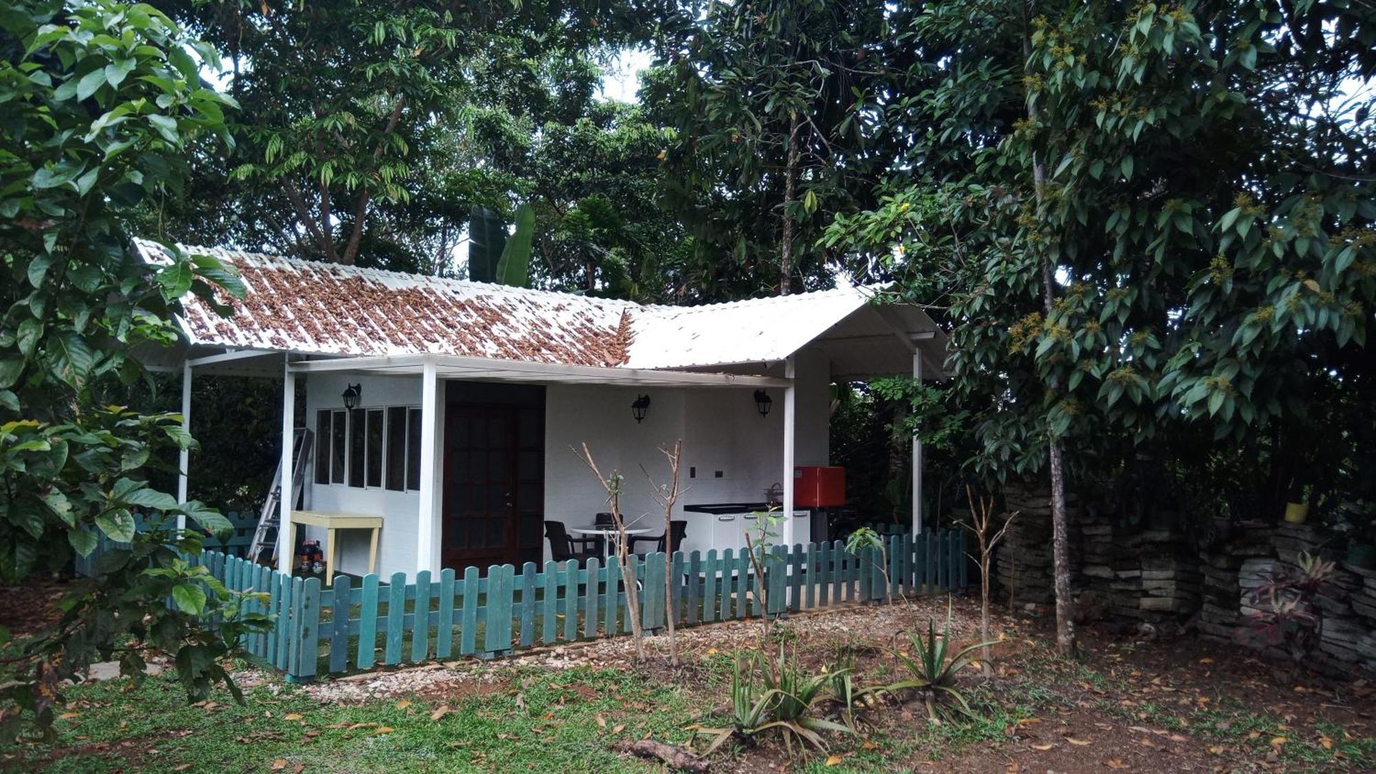 Hostal Suna Vito Puerto Asís Buitenkant foto