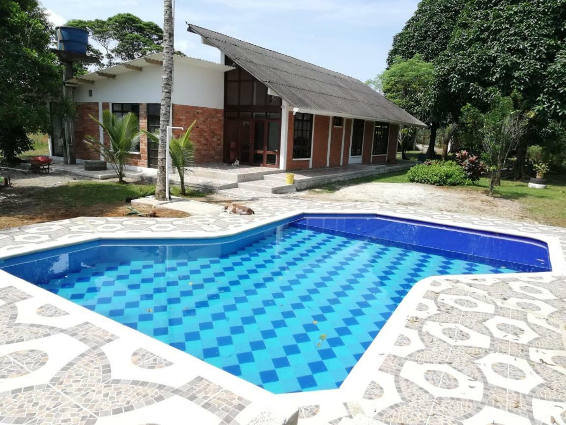 Hostal Suna Vito Puerto Asís Buitenkant foto