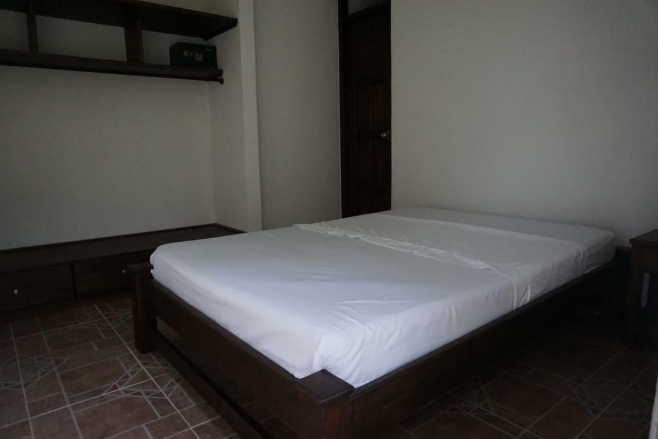 Hostal Suna Vito Puerto Asís Buitenkant foto